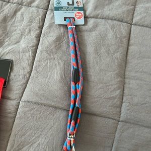 Greenbrier 5 foot long round nylon dog leash. NWT red and blue
